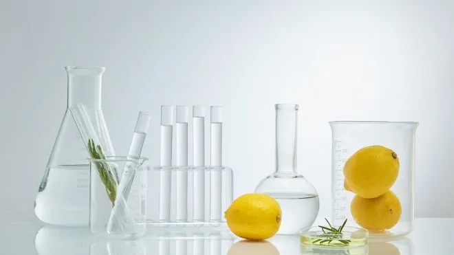 Vitaminas C grąžins veidui jaunatvišką švytėjimą